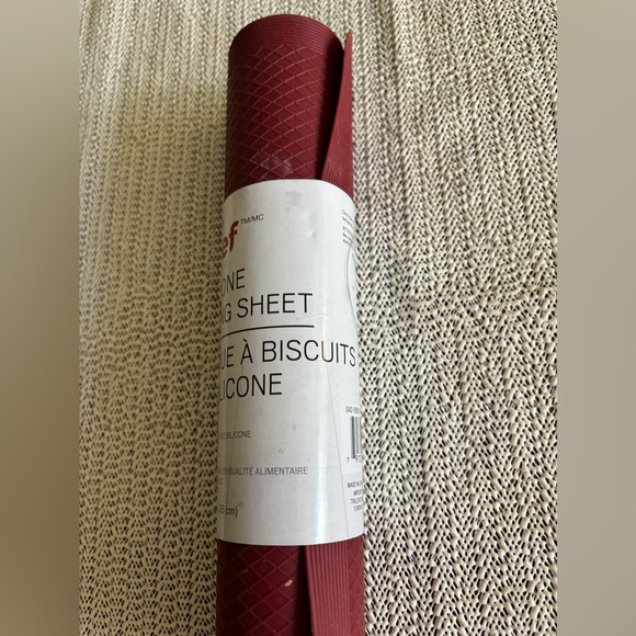 Master Chef Silicone Baking Sheet - Picture 2 of 5